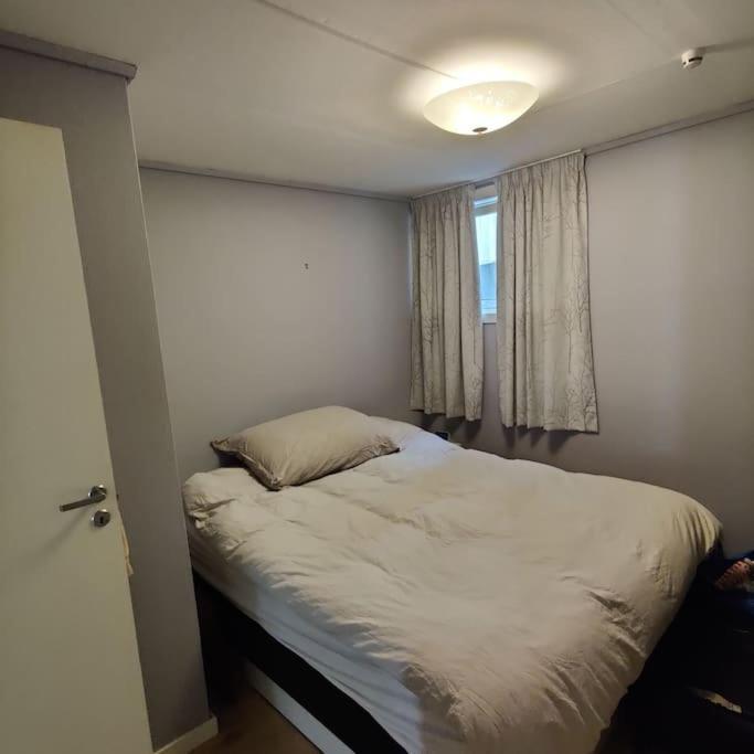 I Apartment
